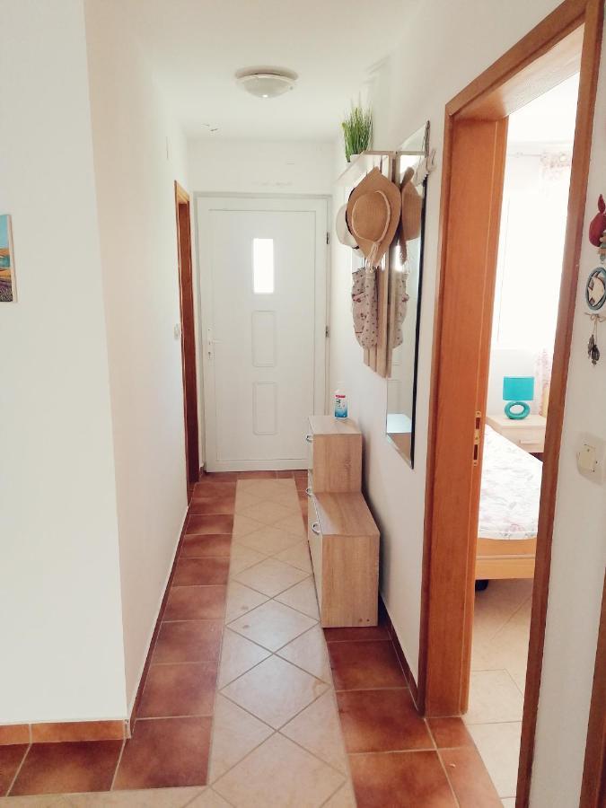Apartment Vesna Vir Exterior foto